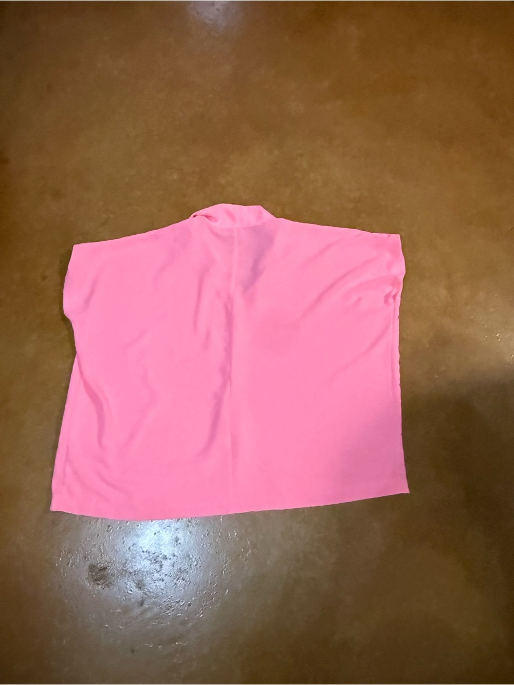 Zenana Women's Pink Collared V-Neck Short Sleeve Top - Picture 2 of 3